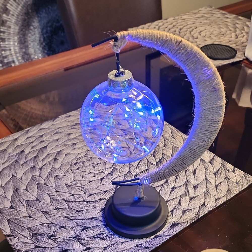 Purple LED Moon Lamp - Picture 2 of 7